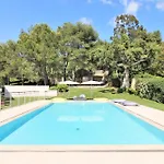 Le Domaine Des Vignes-spacieuse Villa/piscine Hyères