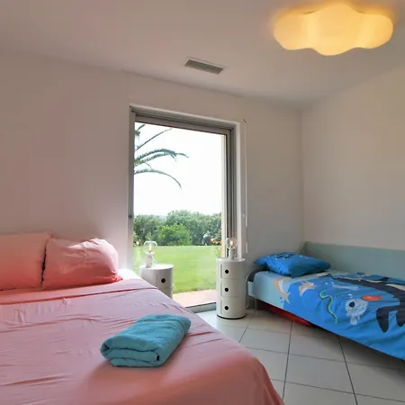 Le Domaine Des Vignes-spacieuse Villa/piscine *
