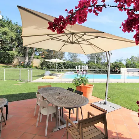 Le Domaine Des Vignes-spacieuse Villa/piscine Villa Hyeres