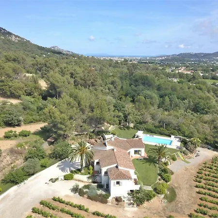 Le Domaine Des Vignes-spacieuse Villa/piscine Villa