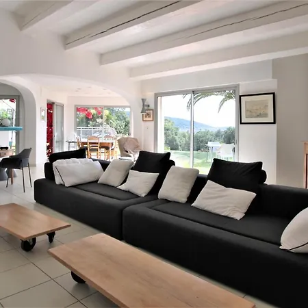 Le Domaine Des Vignes-spacieuse Villa/piscine * Hyeres