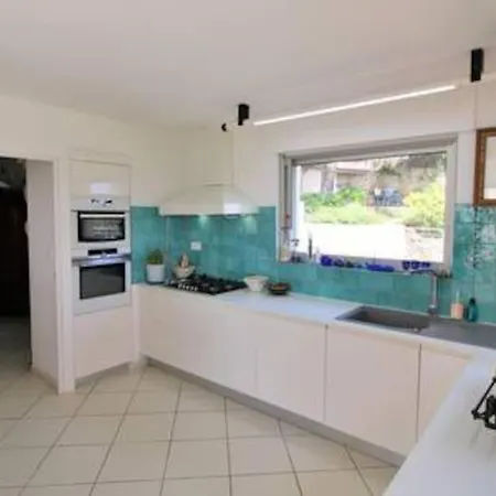 Le Domaine Des Vignes-spacieuse Villa/piscine Hyeres