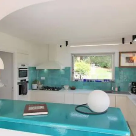 Le Domaine Des Vignes-spacieuse Villa/piscine 빌라 *