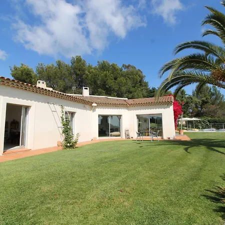 Вилла Le Domaine Des Vignes-spacieuse Villa/piscine Йер