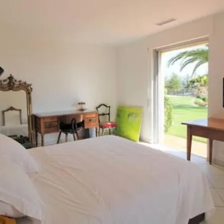 Le Domaine Des Vignes-spacieuse Villa/piscine 빌라 *