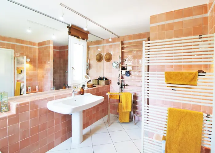 Le Domaine Des Vignes-spacieuse Villa/piscine