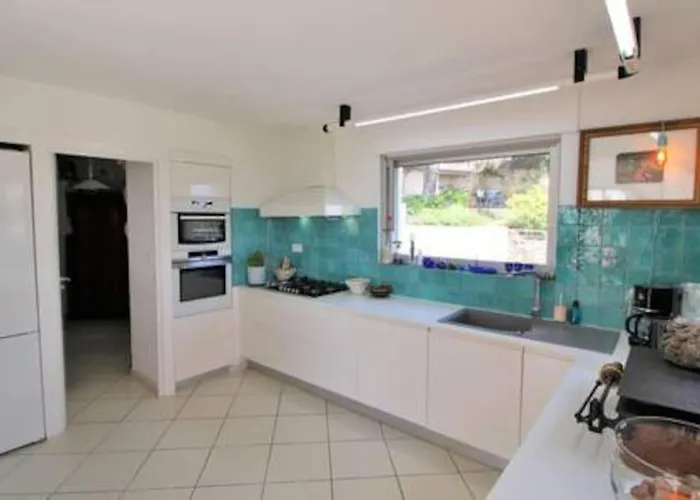 Le Domaine Des Vignes-spacieuse Villa/piscine Hyeres